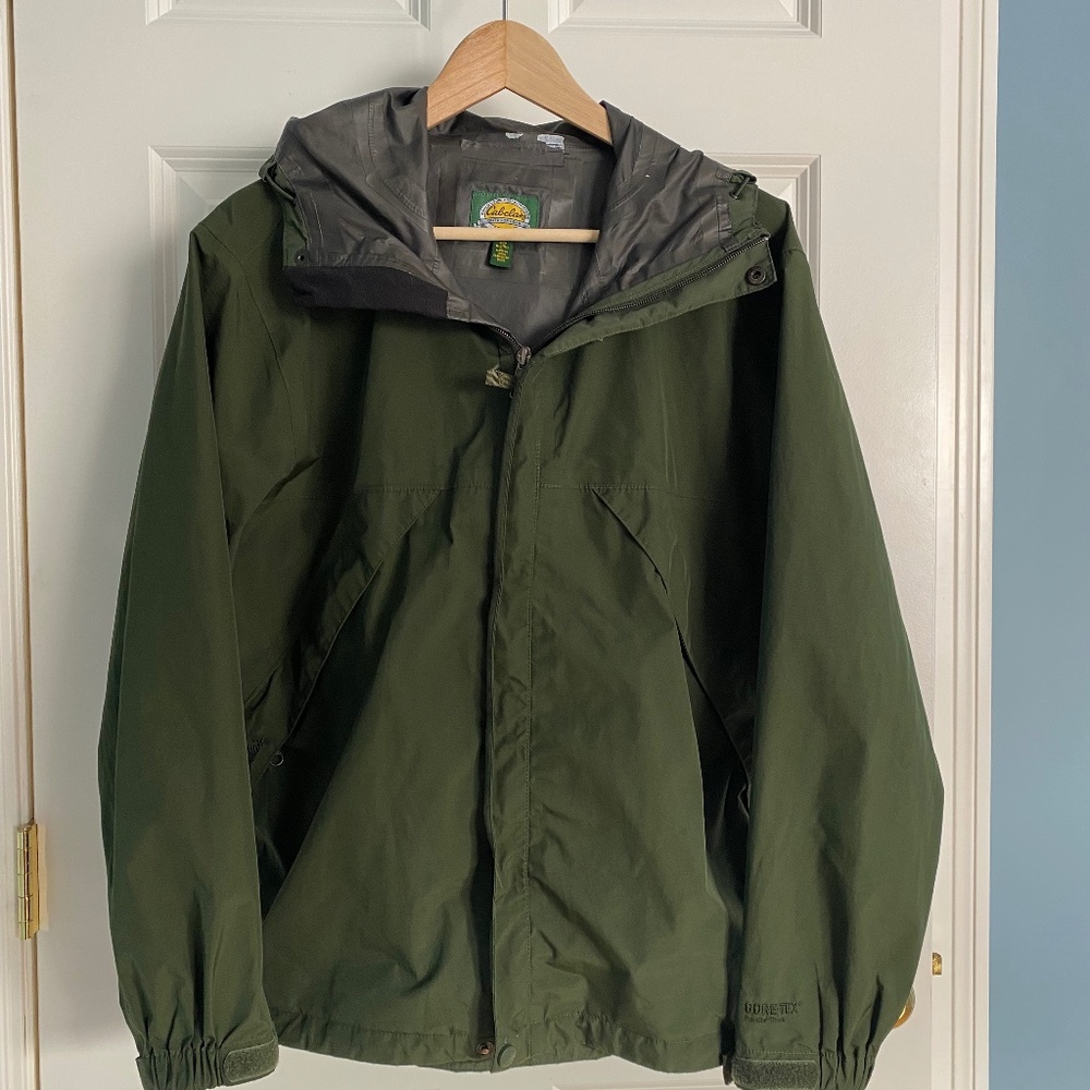 Cabela's green raincoat